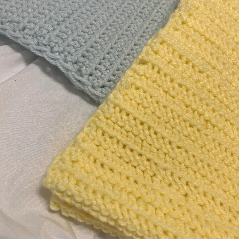 Vintage blue crocheted knit blanket throw
